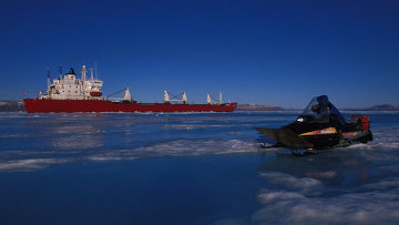 Транспортные потоки через Северный морской путь сократились в 2014 году Транспортные потоки через Северный морской путь сократились в 2014 году