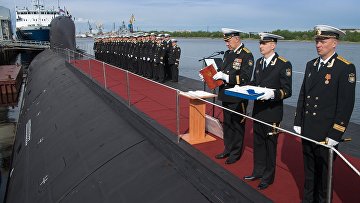 Первая многоцелевая атомная подлодка К-560 «Северодвинск» проекта «Ясень» принята в состав ВМФ России