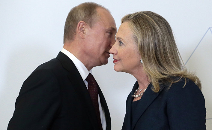 Владимир Путин встречает Хиллари Клинтон накануне саммита АТЭС во Владивостоке