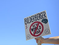 Акция протеста во время встречи Бильдербергской группы в Сиджесе