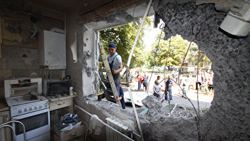 Последствия обстрела Ясиноватой в Донбассе