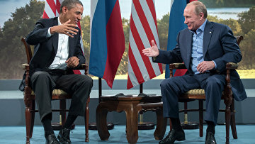 Президент России Владимир Путин (справа) и президент США Барак Обама