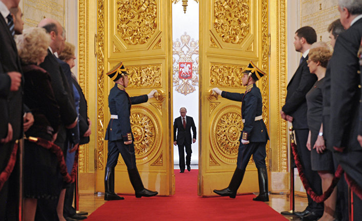 Избранный президент РФ Владимир Путин во время церемонии инаугурации