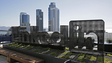 Терраса на крыше здания, где расположен офис компании LinkedIn в Сан-Франциско, США