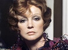 Людмила Гурченко в фильме "Рецепт ее молодости" Людмила Гурченко в фильме "Рецепт ее молодости"