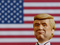 Японская кукла в образе президента США Дональда Трампа
