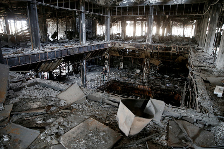 Развалины библиотеки Мосульского университета после боев.