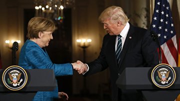 Президент США Дональд Трамп и канцлер Германии Ангела Меркель во время пресс-концеренции