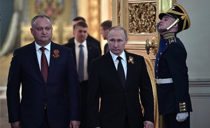 Russian President Vladimir Putin and president of Moldova Igor Dodon