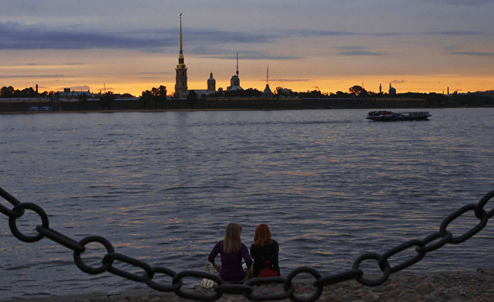 В Санкт Петербурге заканчивается сезон белых ночей